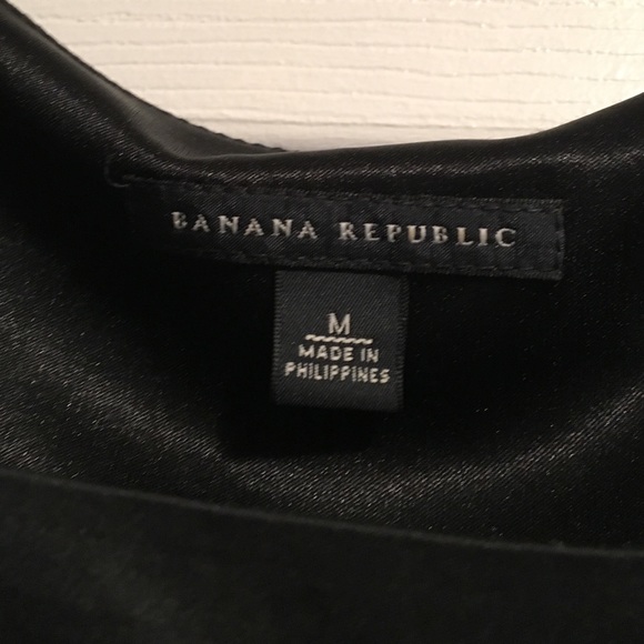 Beautiful Banana Republic Ruffle Sleeve Dress - Picture 3 of 5